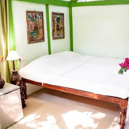 Leela Cottages Morjim Eksteriør bilde