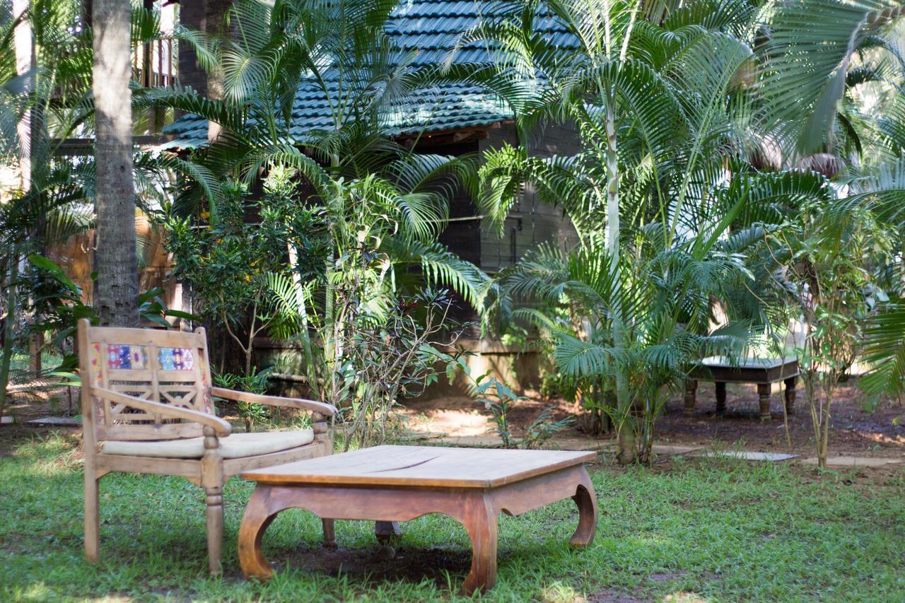 Leela Cottages Morjim Eksteriør bilde